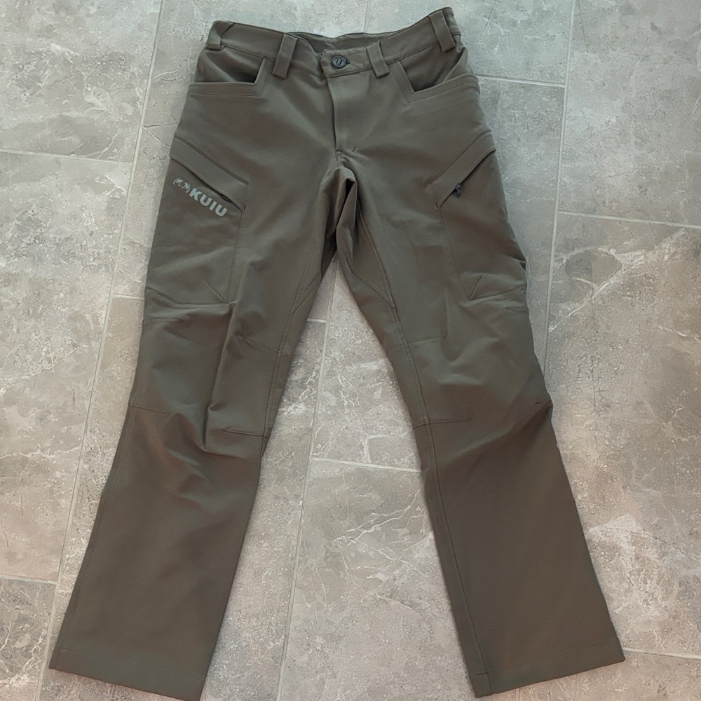 KUIU Men's Brown Cargo Pants
